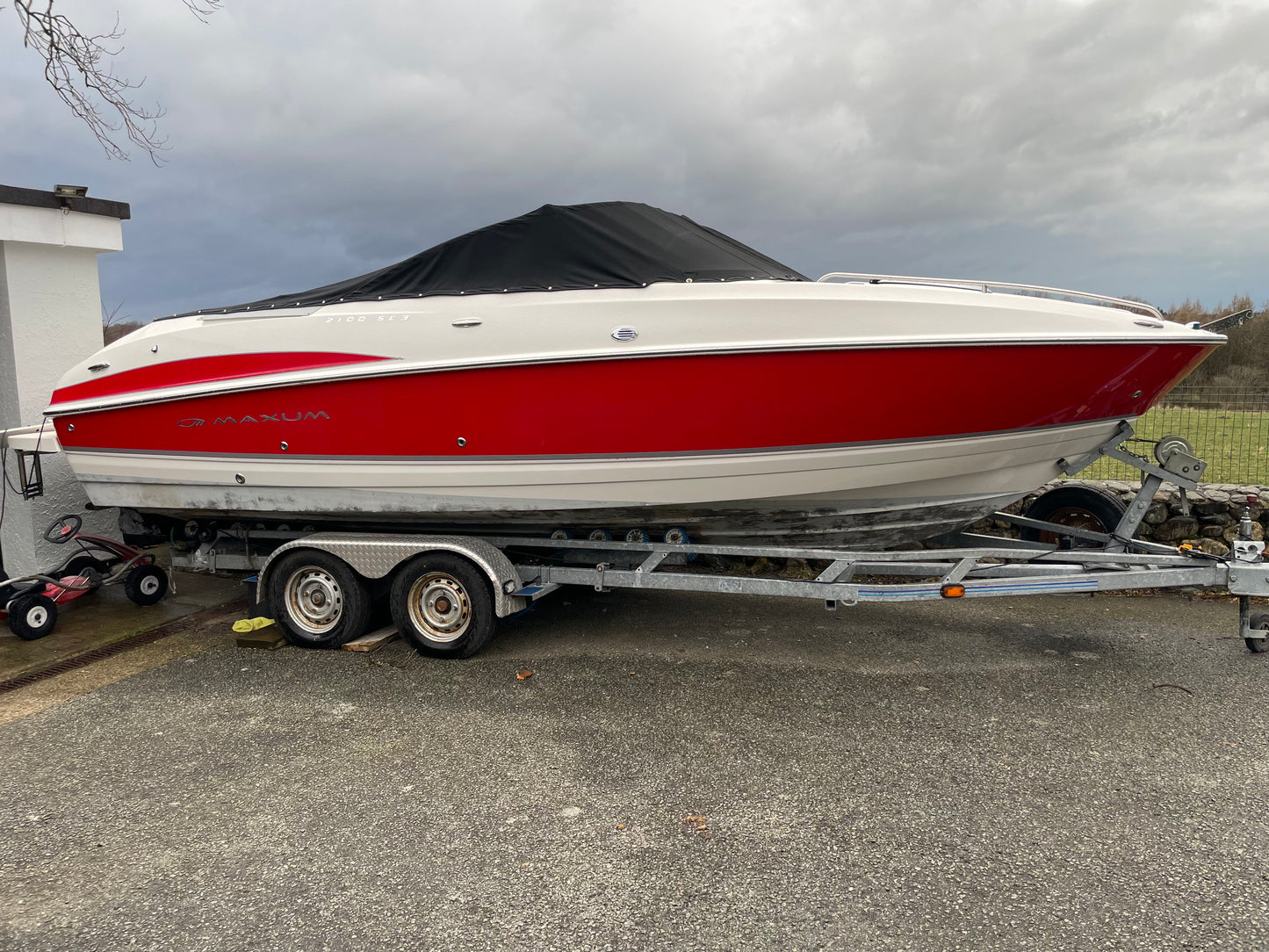 2008 Maxum 2100 SC3 & Bramber Tailer